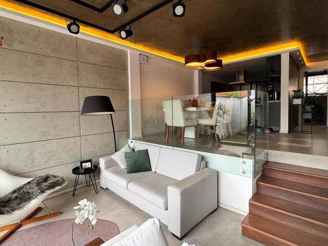 #3230MR - Casa para Venda em São Paulo - SP